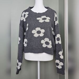 Altar’d State Daisy Floral Print Cropped Sweater GRAY & WHITE MEDIUM